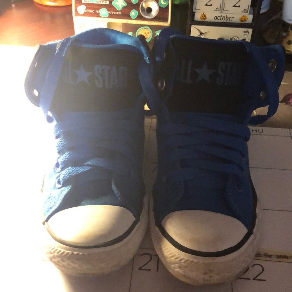 Black and blue boys padded converse shoes